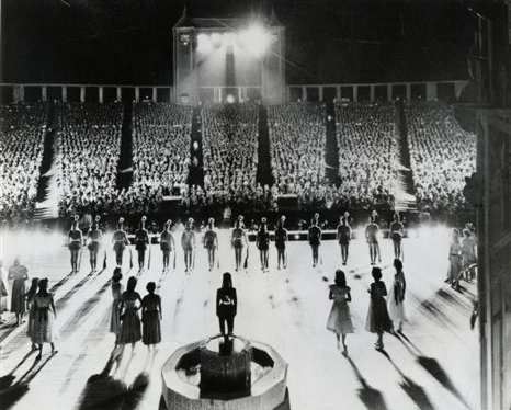 Black and white photo of performance from the 1950s