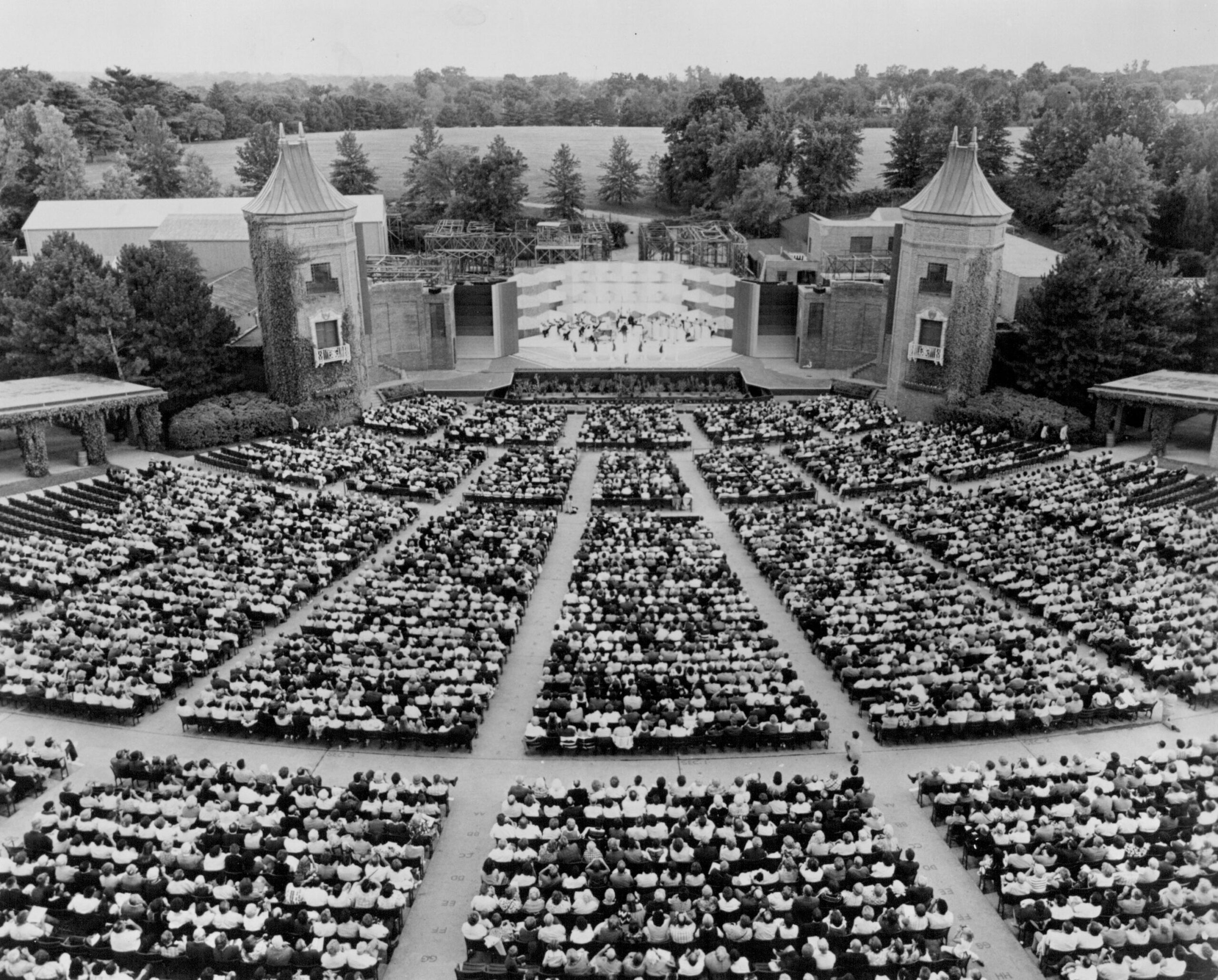Black and white photo of Starlight Theatre in the 1950s