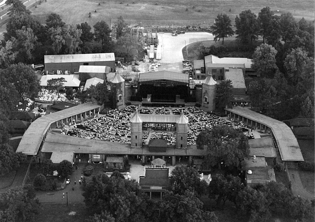 Black and white aerial photo of Starlight