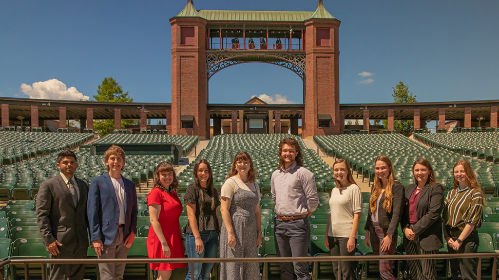 2021 Interns Complete Summer Training at Starlight